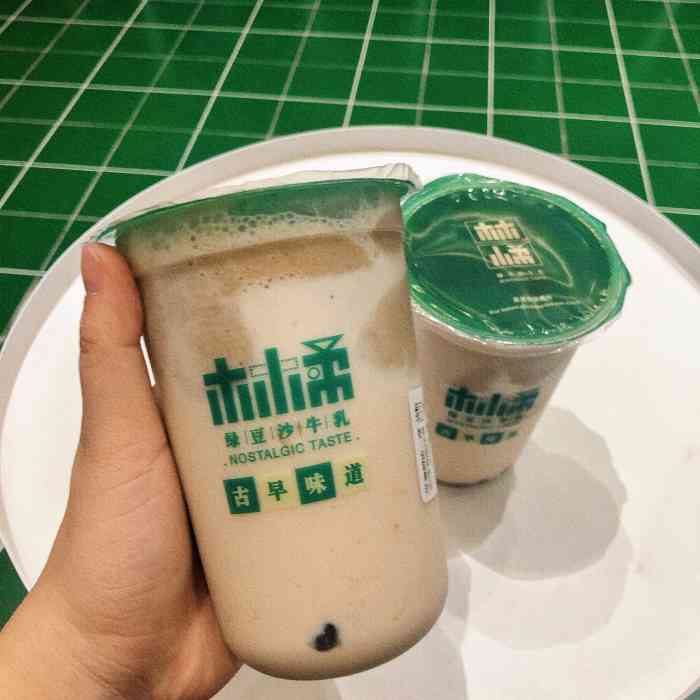 林小柔绿豆沙牛乳(三中店"冬天也阻止不了沙冰对我的诱惑,在抖音