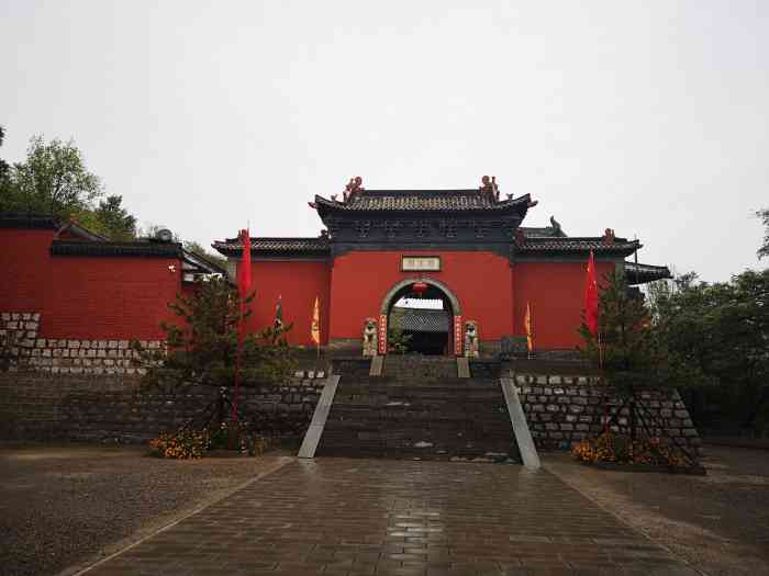 关王庙-"阳泉市区坐304路到终点站林里村,关王庙."
