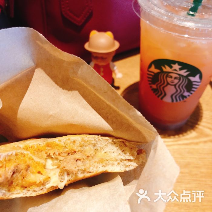 星巴克(机场一店)金枪鱼帕尼尼图片 - 第1张