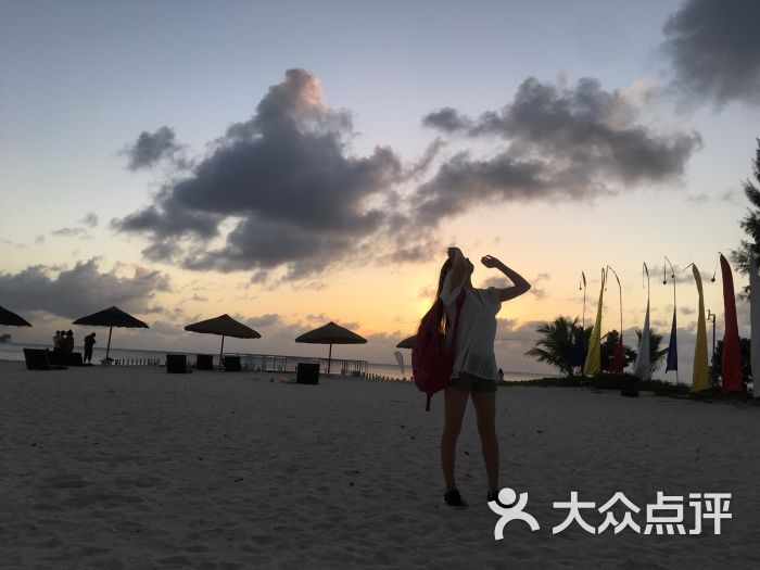 跨年夜去的,平时39美元,跨年夜60美元,吃.-悦