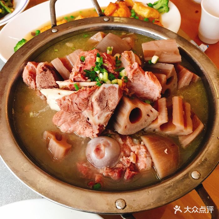 杨大厨湘品堂筒子骨莲藕煨汤图片 - 第35张