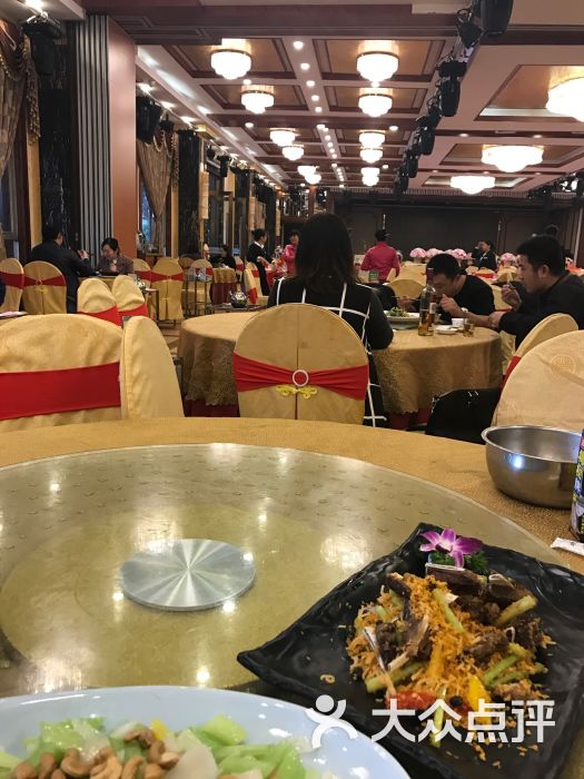 琼菜王美食村图片 - 第1张