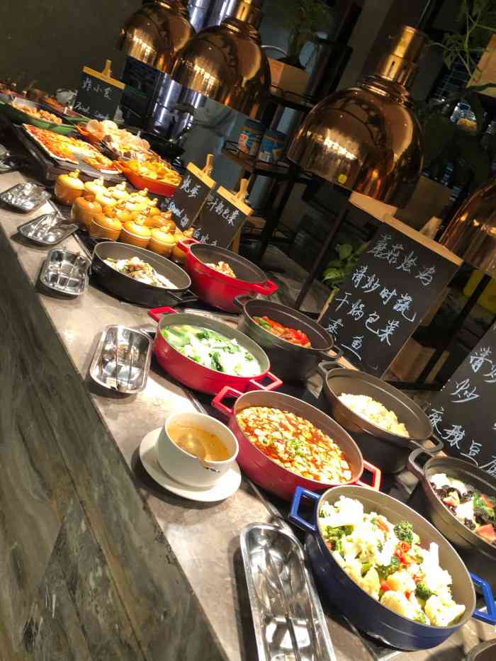 上海卓越铂尔曼大酒店.越咖啡自助餐厅