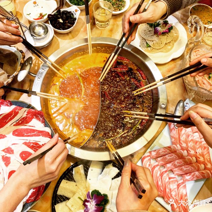 重庆巴王府火锅图片