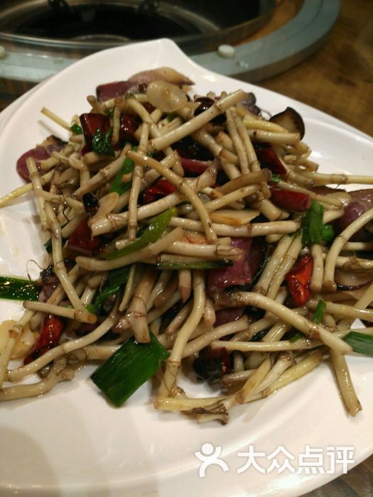 折耳根炒腊肉