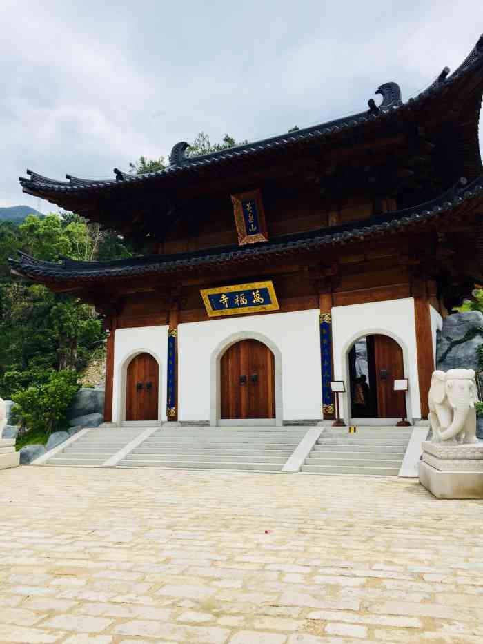 黄檗山风景区-"可能震撼两个字用来形容万福寺是最.