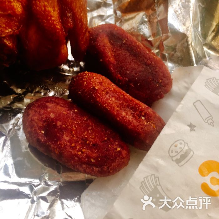华莱士(和政东街店)紫薯豌豆派图片 - 第1张