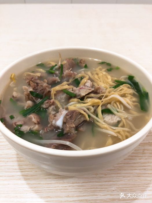 做了一番看见来吃茶山白美食,路上还抉择飞.v美食方式春节汤面和寓意美食图片