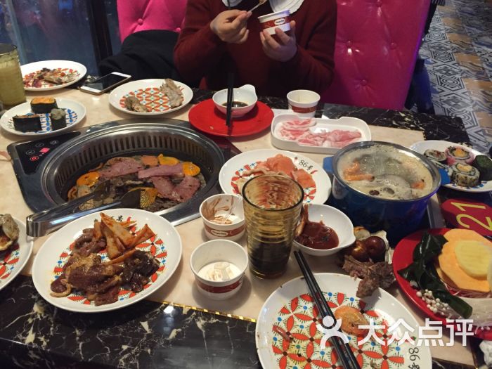 海鲜烤肉自助餐厅_汉釜宫韩式自助烤肉_海鲜烤肉自助