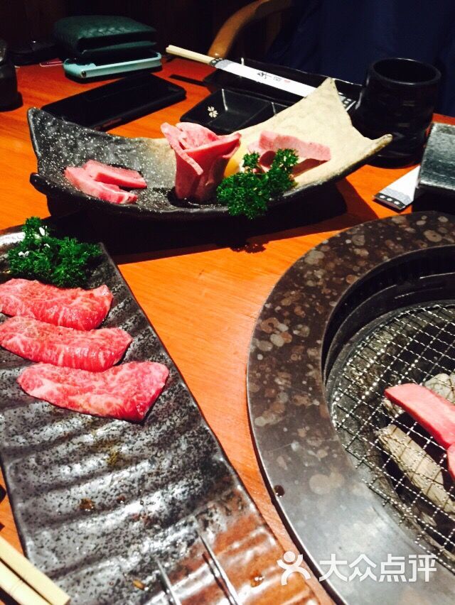 牛道日式料理炭火烤肉