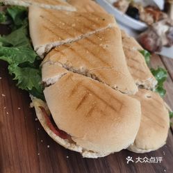 特色菜 城关区 歌德堡德式啤酒音乐餐吧烤串和虾还行,香肠不正宗