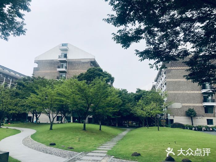 浙江工业大学屏峰校区-信息处理与自动化研究所图片