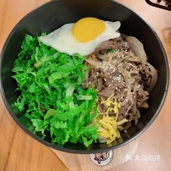 韩式肥牛鱼籽拌饭