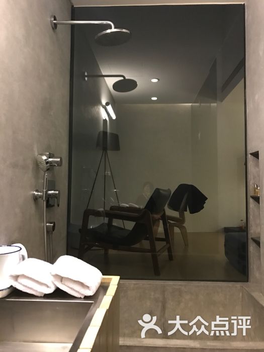洗手间视角