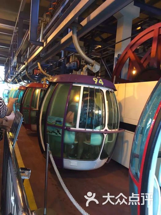 去香港的时候遇上台风天,难得放晴了赶紧去.