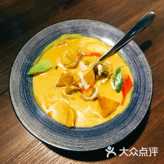 黄咖喱牛腩
