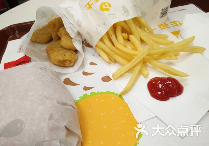 华莱士(新荣堤角店)辣子鸡块图片 - 第5张