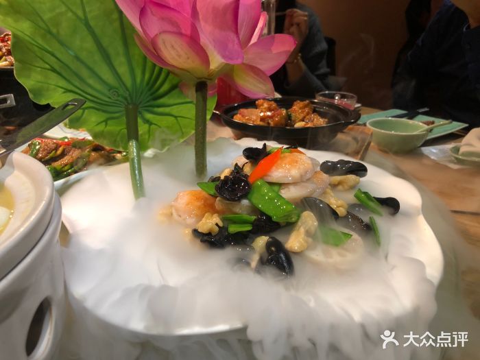 一九一一主题餐厅荷塘月色图片