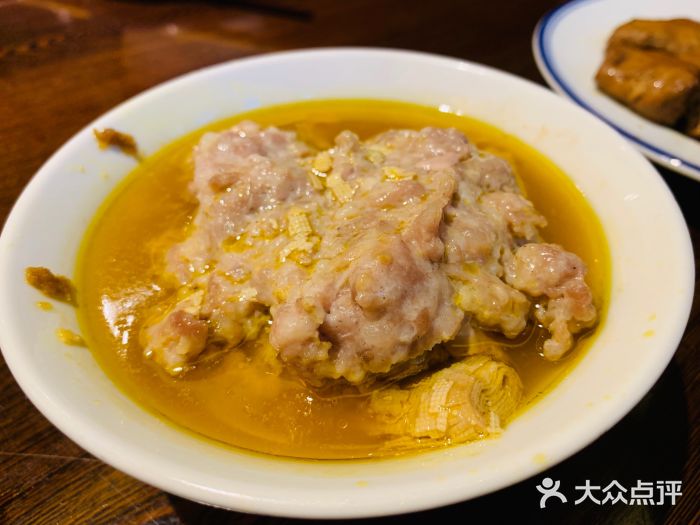 霉千张蒸肉饼子