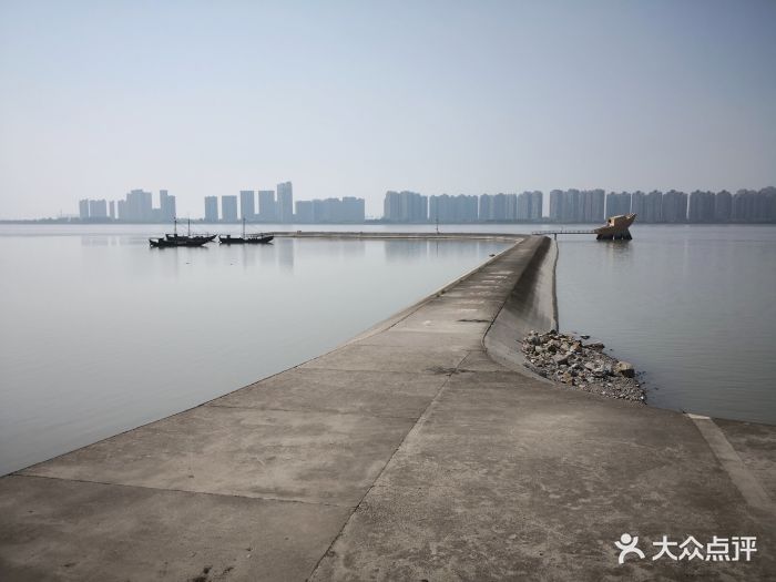 景点美女坝