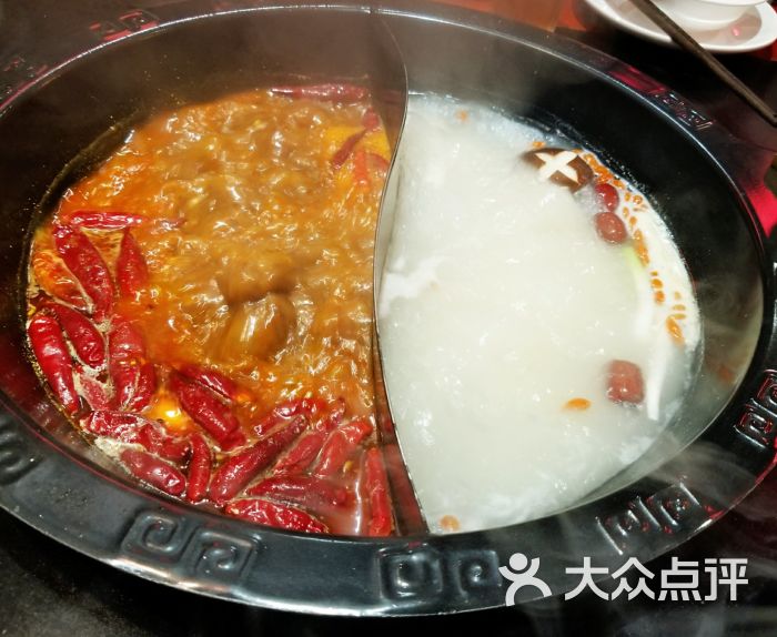 蜀江湖·四川传统主义火锅(同德围店)江湖太极鸳鸯锅图片 - 第1张