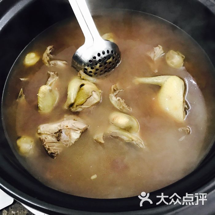 土茯苓煲鸽(特价)