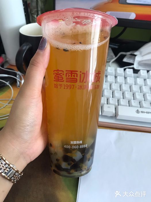 蜜雪冰城(数码广场店)满杯百香果图片