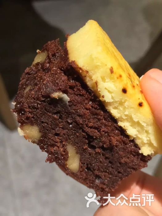 星巴克(达安花园店)布朗尼芝士蛋糕 咖啡教室小块,现蛋糕食品第二件