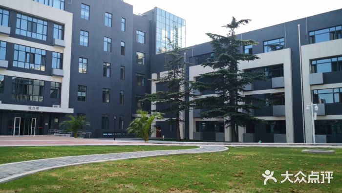 北京汇文中学(朝阳垂杨柳分校)图片