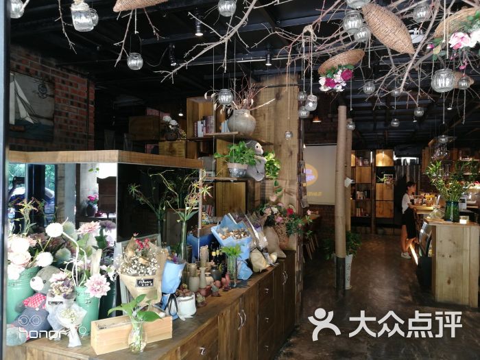 lome·洛美门面图片 - 第53张