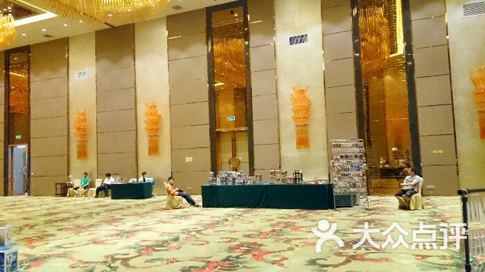 国龙大酒店宴会厅举办漫展图片 - 第7张