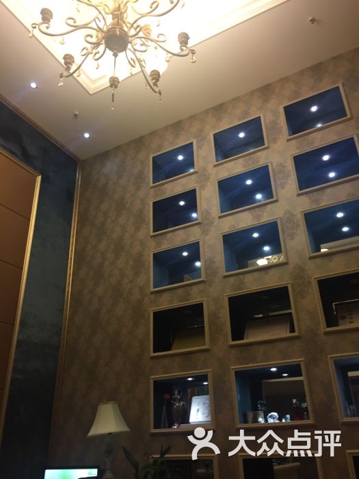 花思容美容院:环境优雅,美容师美美手法娴熟,.重