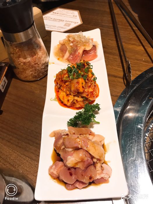御牛道日式料理炭火烤肉(城西银泰店)鸡肉三味拼盘图片