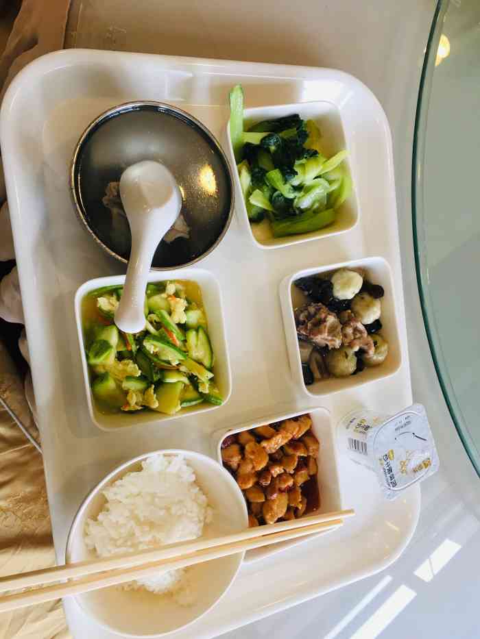 上海政法学院-学生餐厅-"三食堂自选最好吃,水饺味道