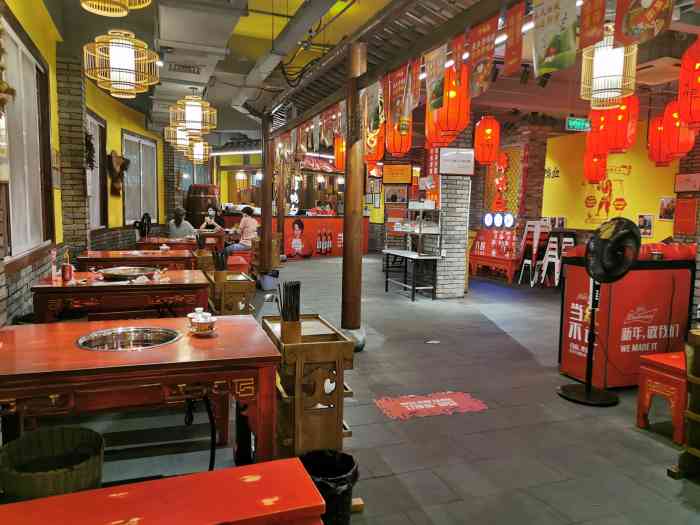 谭鸭血老火锅(万松园店)