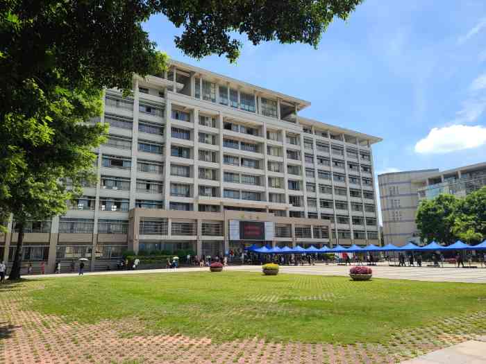 广州航海学院-"同学的学校,来过几次找她玩,宿舍环境.