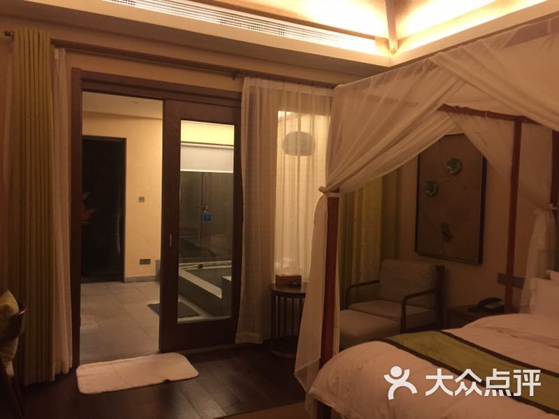 半月山温泉酒店
