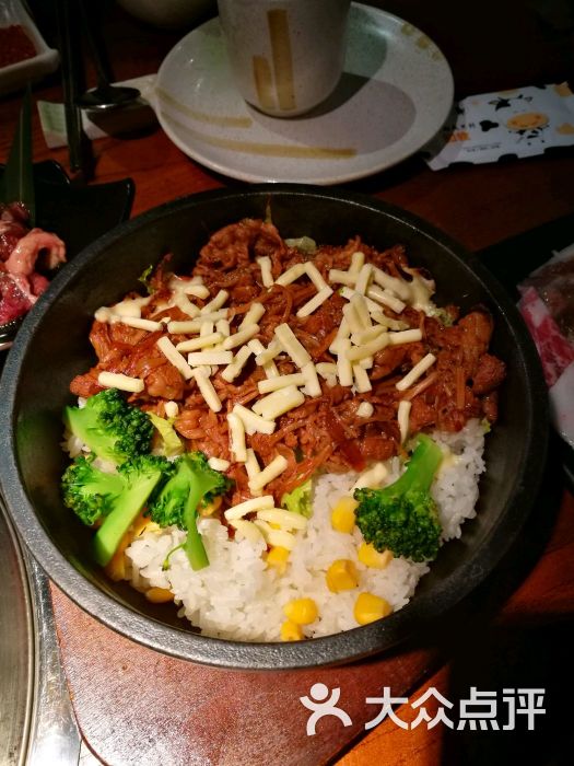 和牧烤肉料理烤牛肉芝士拌饭图片 - 第1张