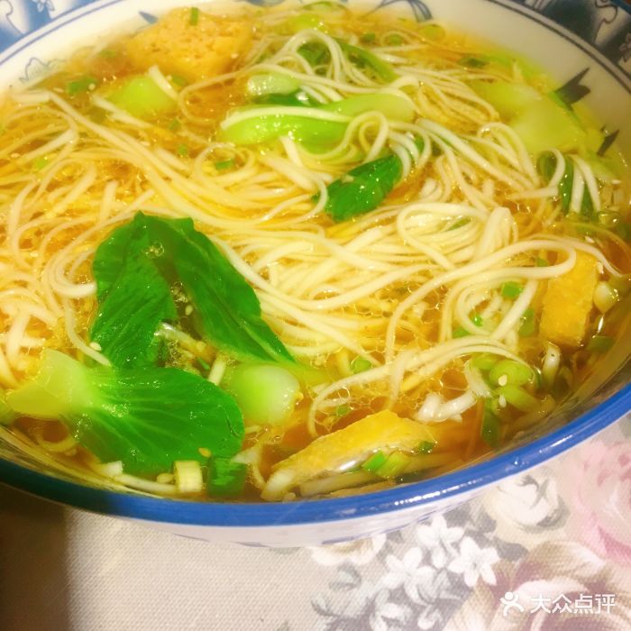 素锦虾米汤面