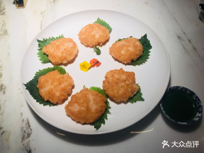 巧手香椿煎虾饼