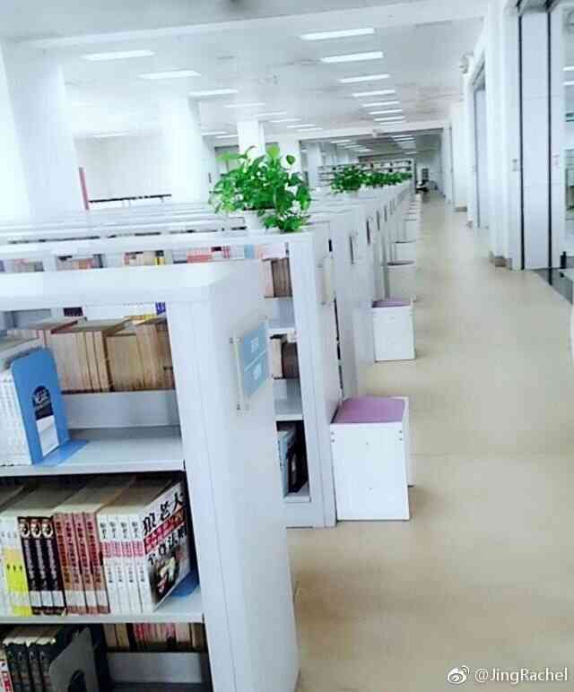 临沂大学-图书馆-"临沂大学真的太棒了,年轻洋溢的,让