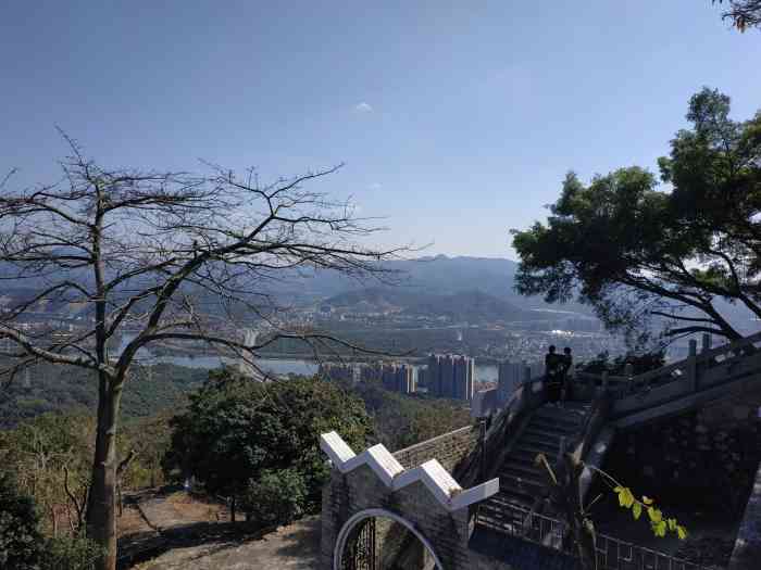 风云岭森林公园-"大年初五迎财神这大过年的到处人山