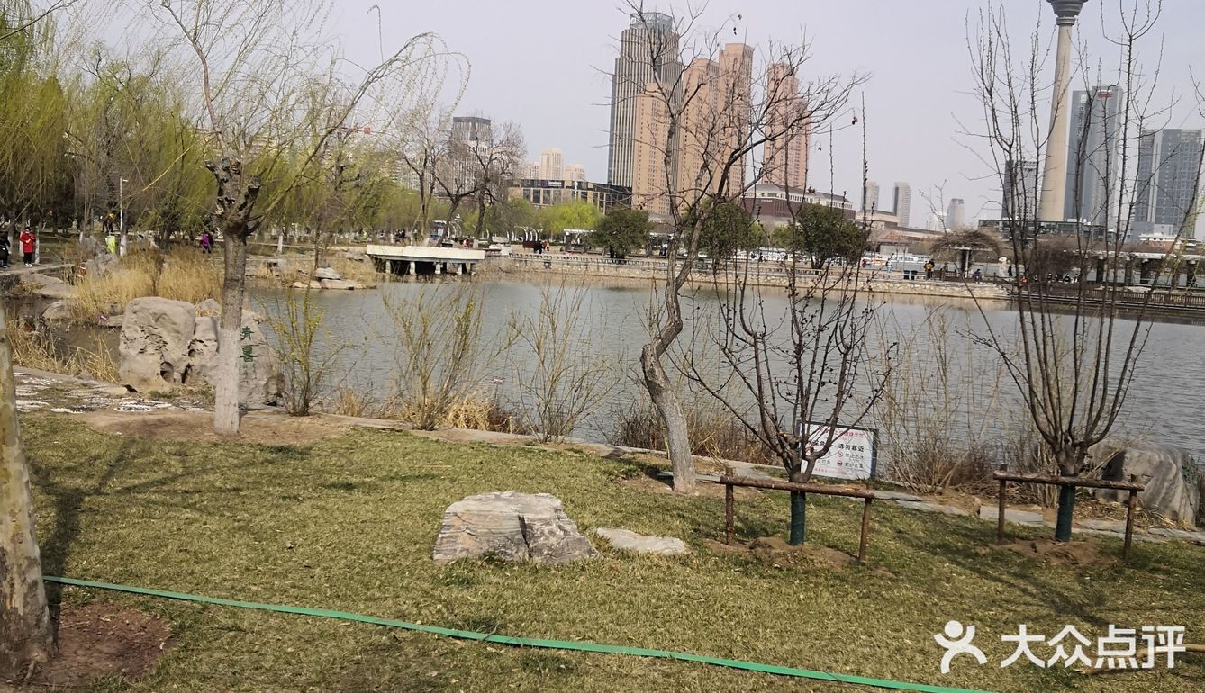 水上公园位于天津市南开区,是天津市内最大的公园