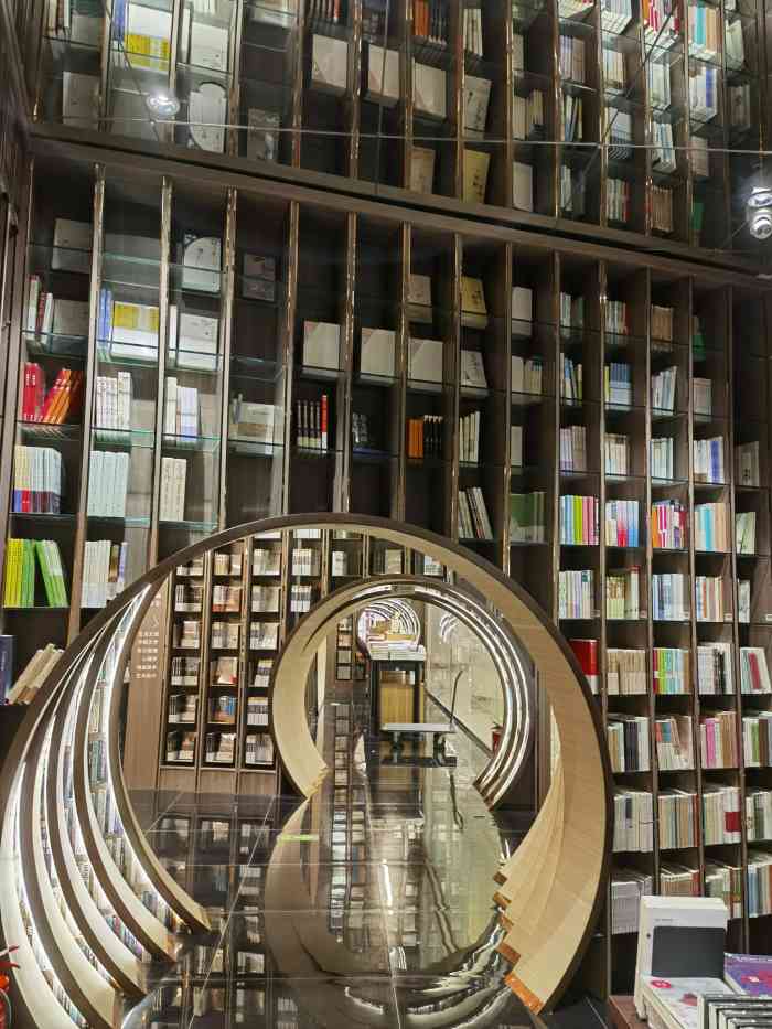 钟书阁(北京老佛爷百货门店)