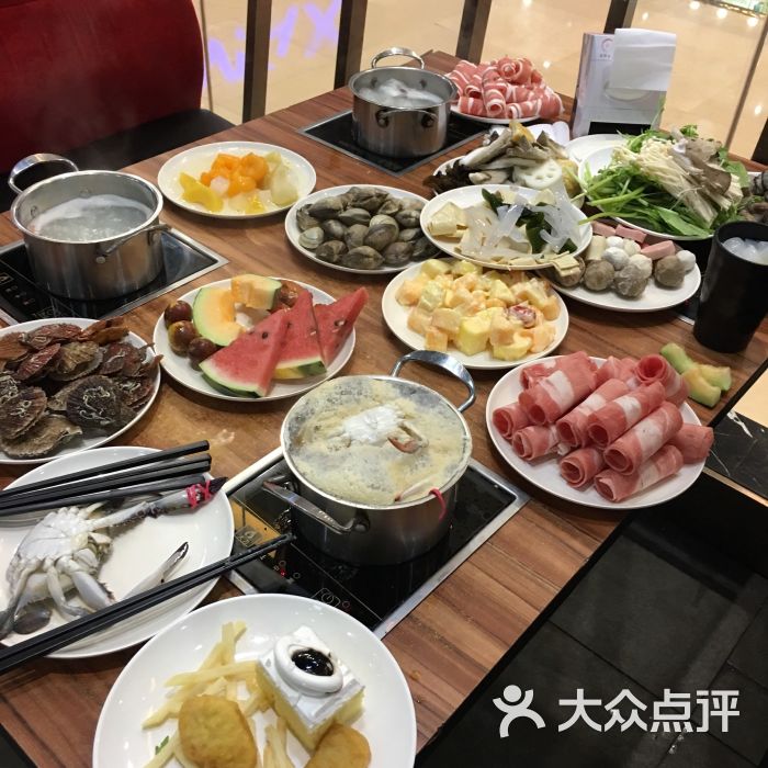 皇冠海鲜火锅自助晚餐_339海鲜自助火锅图片_海鲜火锅自助