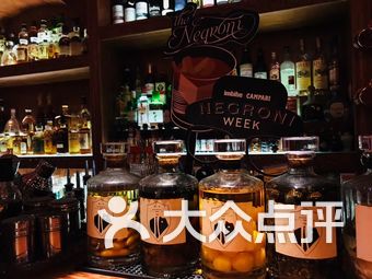 成都蜂王酒吧人均消费_蜂王酒吧(2)