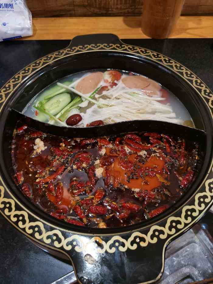 渝焱龙小郡肝火锅串串香(天府广场店)