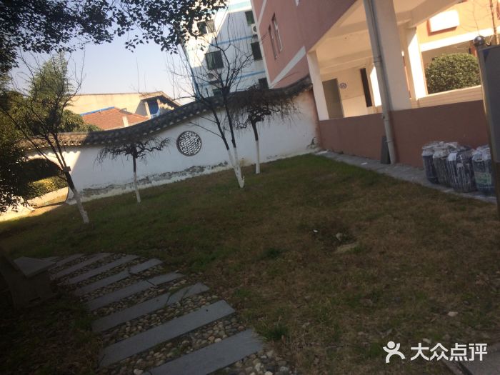 平湖师范学校附属小学(白马校区)图片