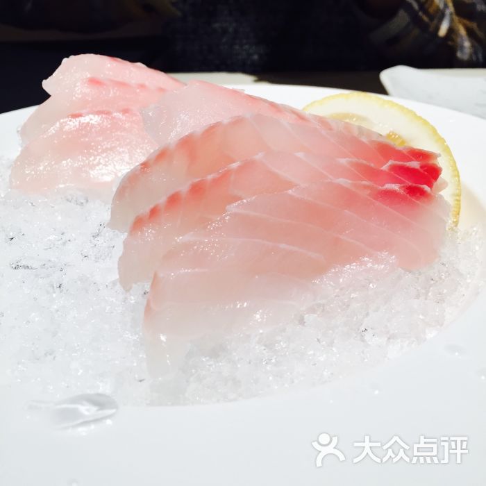 立鱼刺身