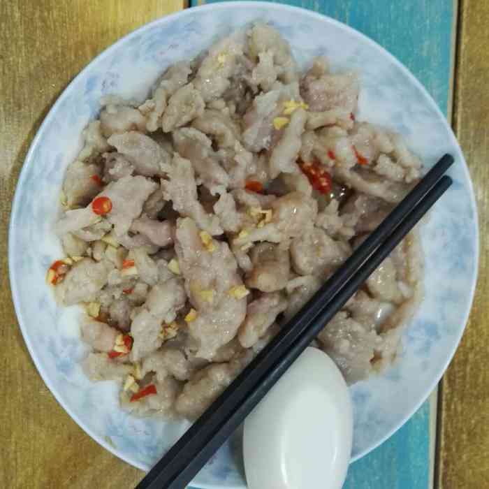 拌瘦肉丸味道超级棒!还有鸡蛋面也不错